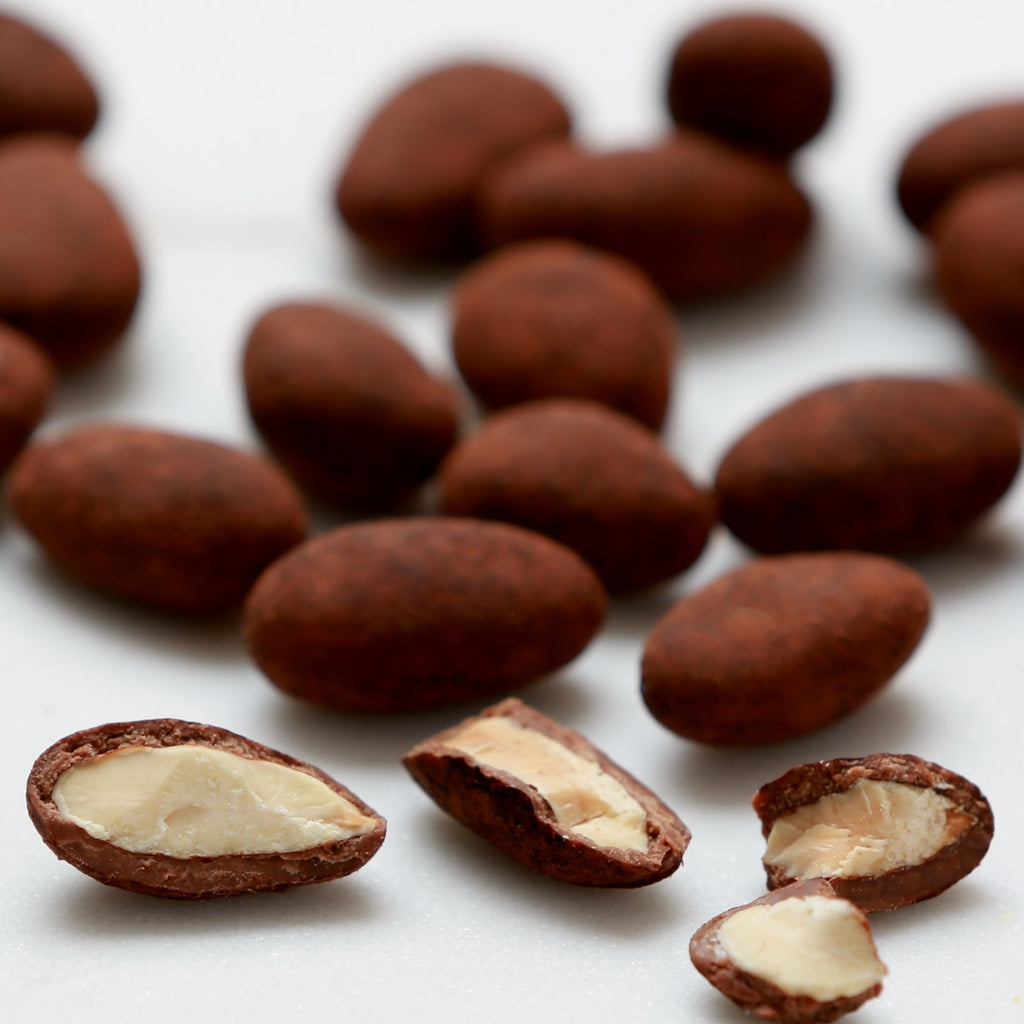 ZINN TIN COCOA DUSTED ALMONDS